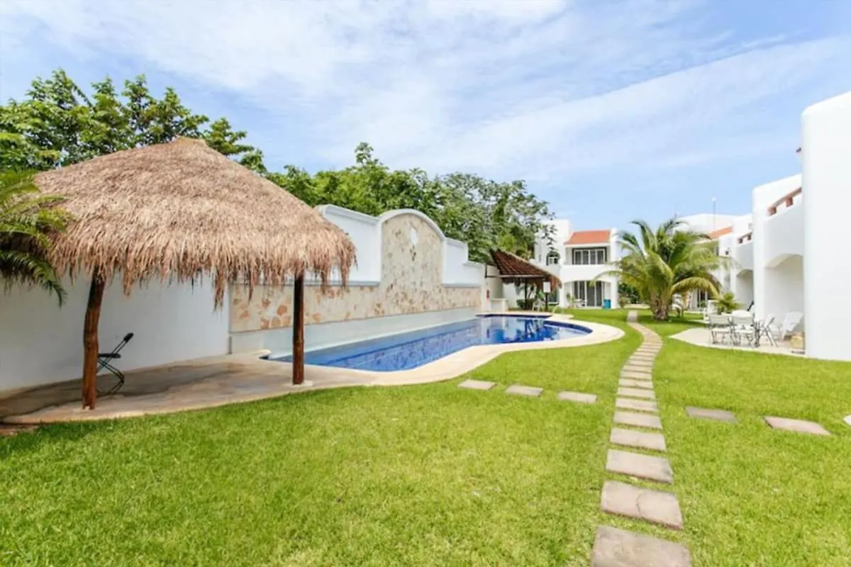Perfect Villa With Pool Access And Close To The Beach Playa del Carmen